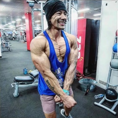 Sujan training in the gym